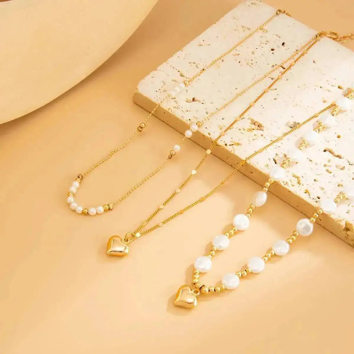 KunJoe Helmikaulakorusetti sydänriipuksella naisille