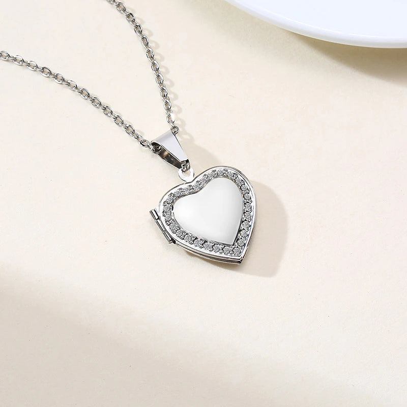 VNOX Heart Locket Necklace with Picture and Name for Women