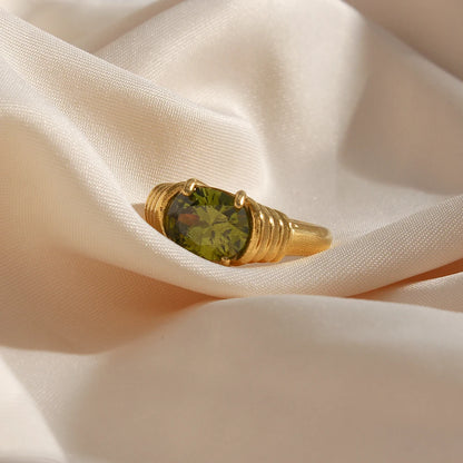 E.B.belle Soikea Zirkoni sormus, 18K kullattu