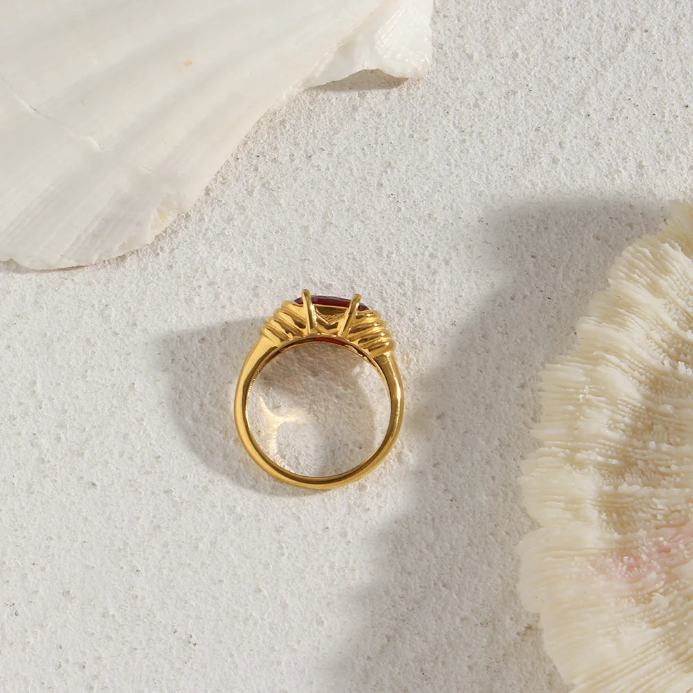 E.B.belle Soikea Zirkoni sormus, 18K kullattu