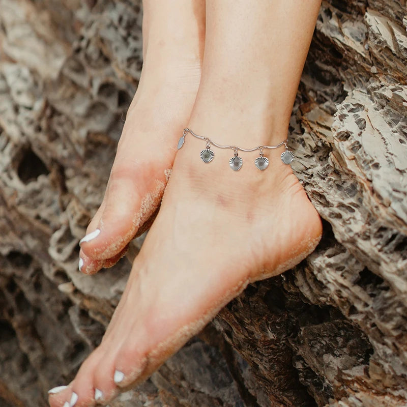 VNOX gold anklet for women, available in different variations