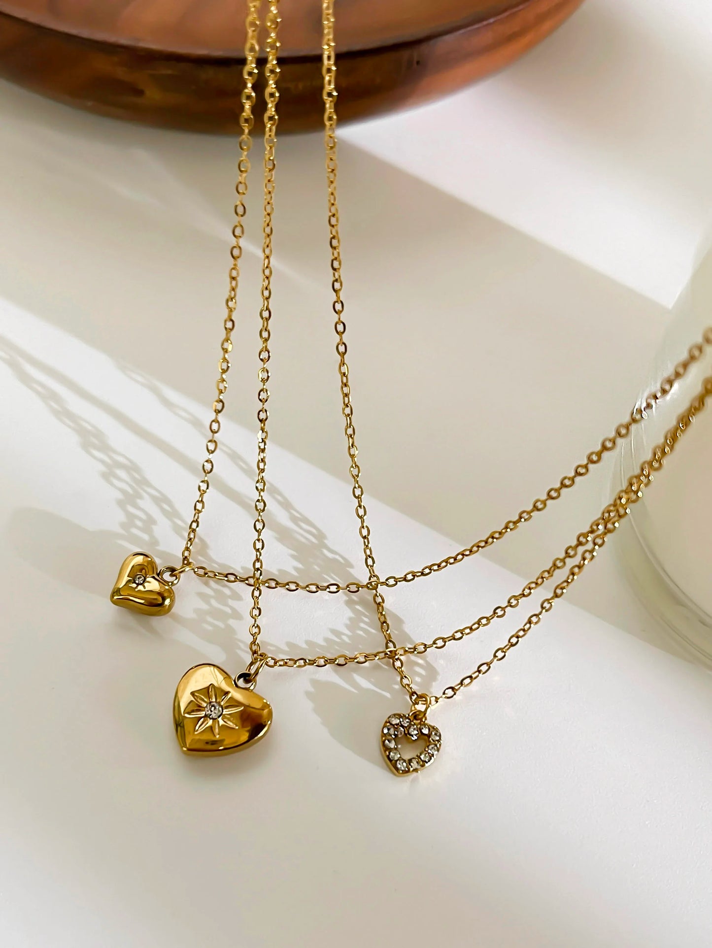 18K kullattu sydänriipus kaulakoru naisille, eri variaatioita