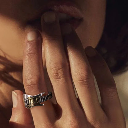 Retro electric guitar ring for men
