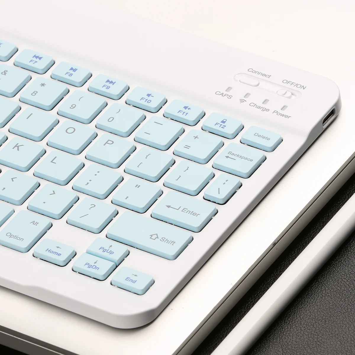 Langaton Bluetooth-Näppäimistö Ladattavalla Akulla - Pelaaminen & Työ iOS/Android/Windows - Sininen