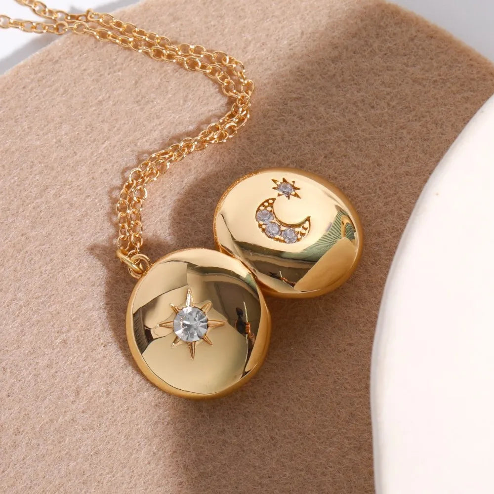 Heart-flower gold-plated album pendant, keepsake, different variations
