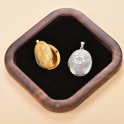 Nostalgic Photo Locket Necklace for Women