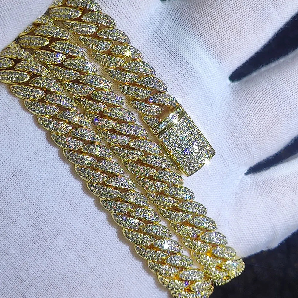 Diamond Cuban Link Chain, täynnä cz-timantteja