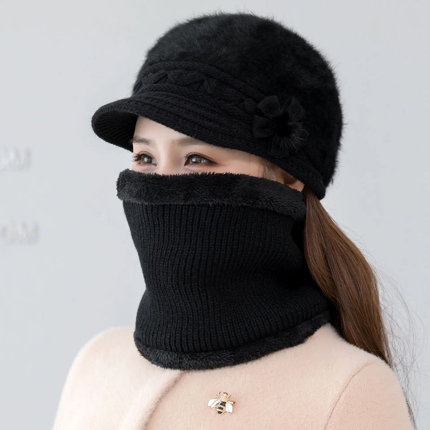 Women's winter hat and scarf set, fur-lined floral knitted hat