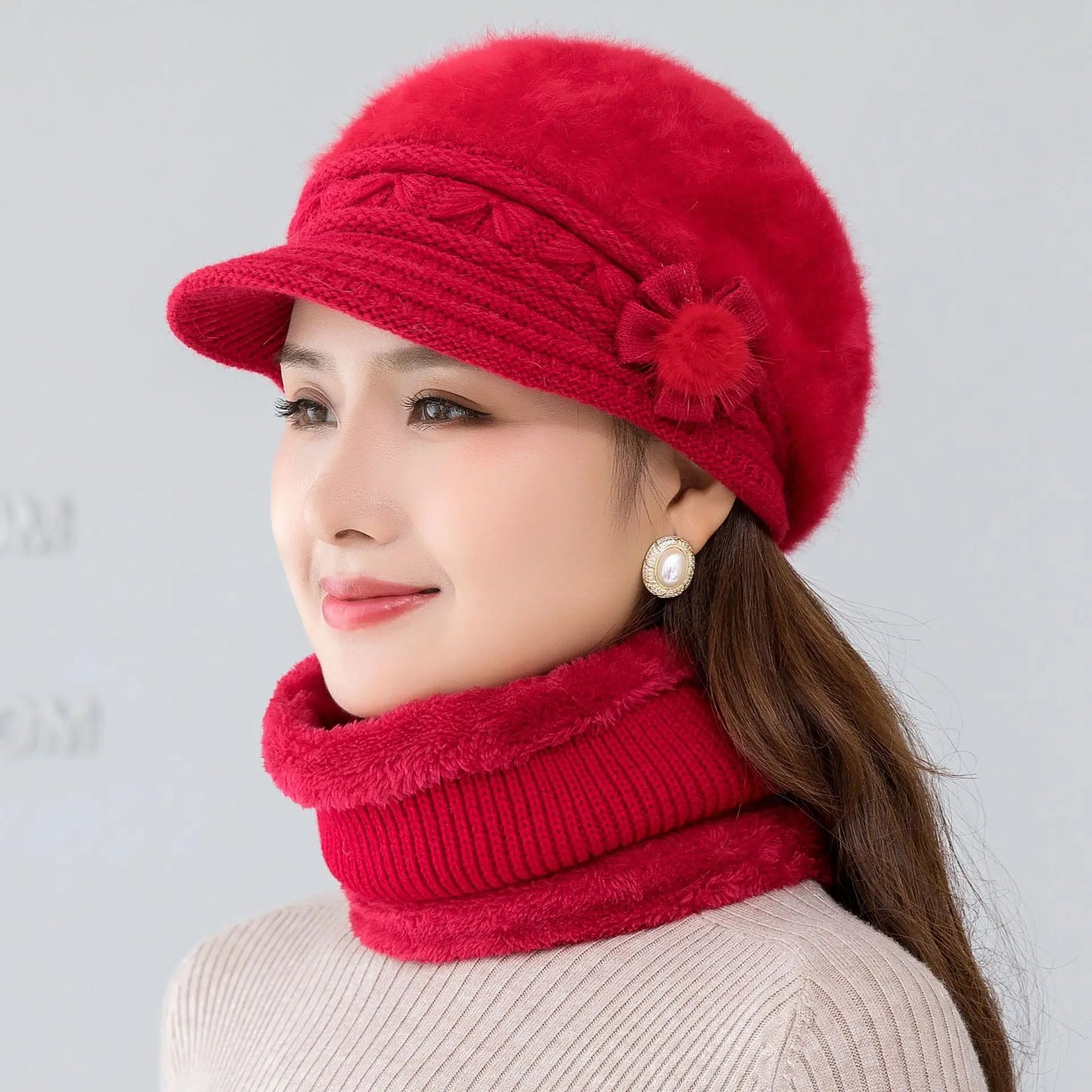 Women's winter hat and scarf set, fur-lined floral knitted hat