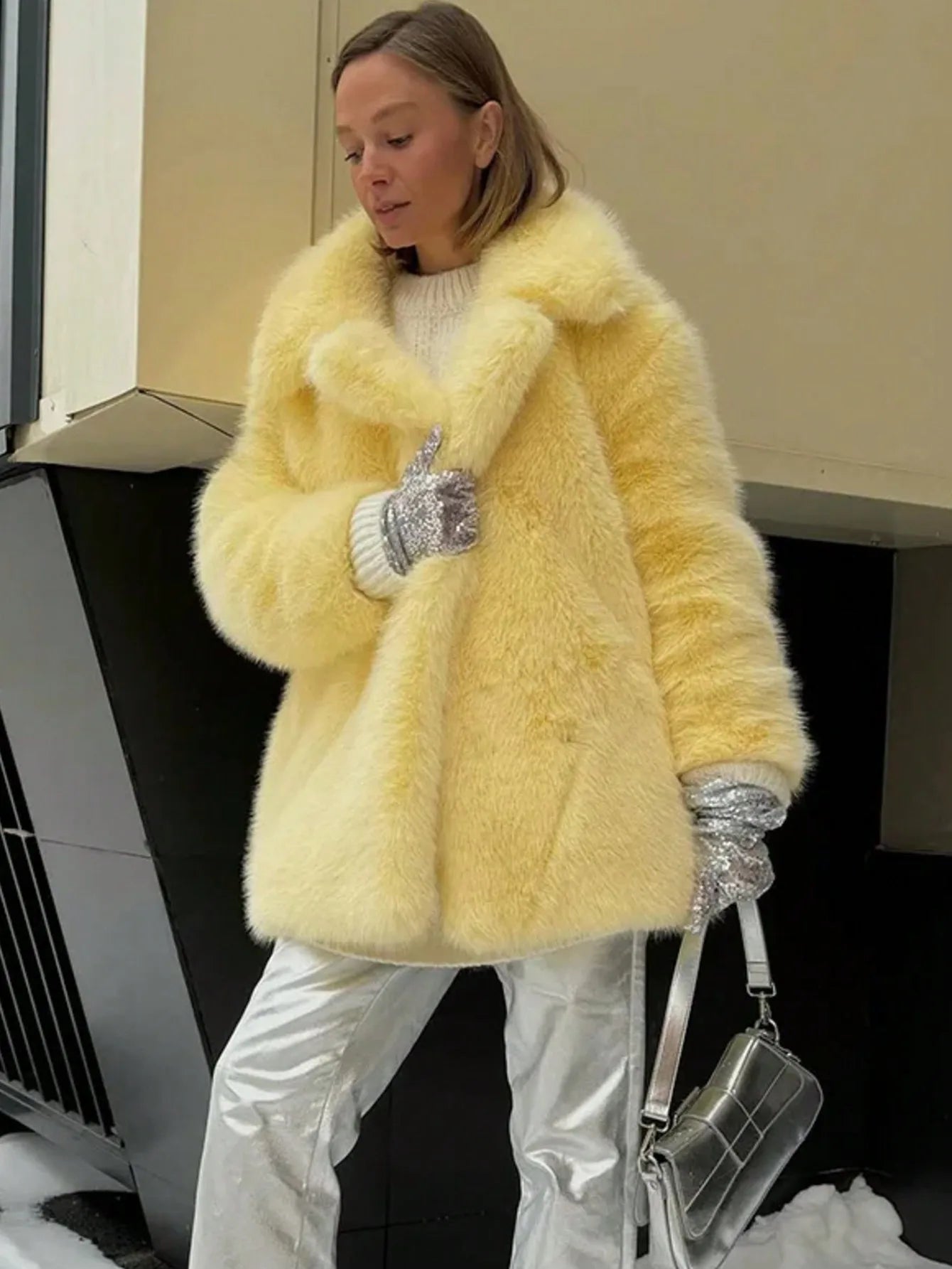 Indefeir French faux fur coat for women