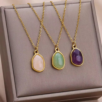 Trendy opal stone pendant necklace, available in different variants