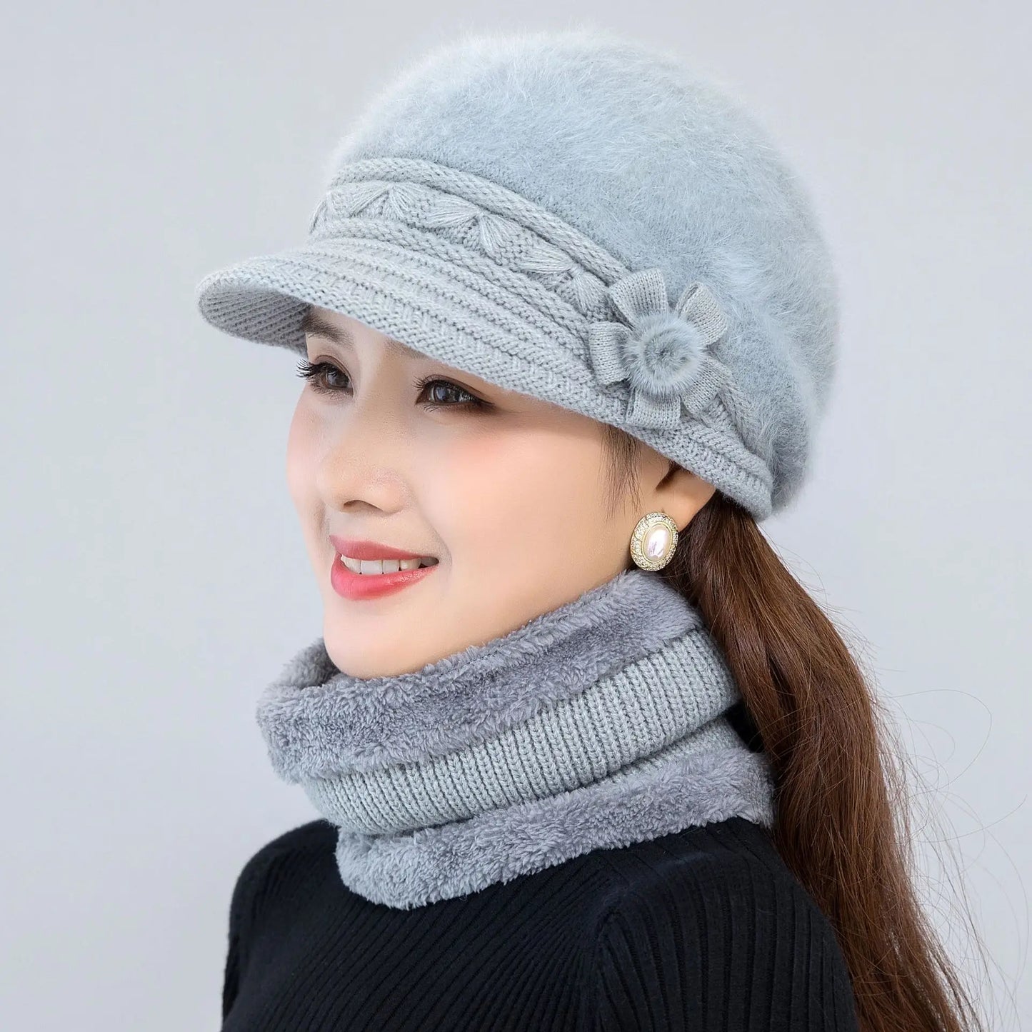 Women's winter hat and scarf set, fur-lined floral knitted hat
