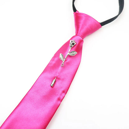 Luksus solmio kukkarintaneulalla