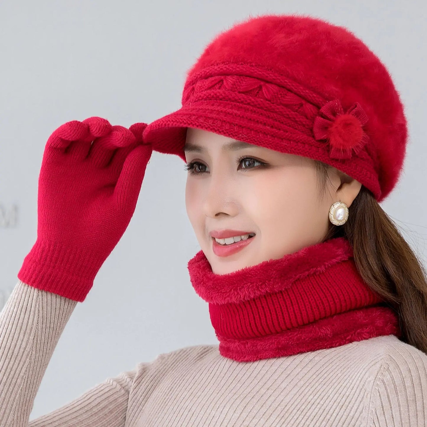 Women's winter hat and scarf set, fur-lined floral knitted hat