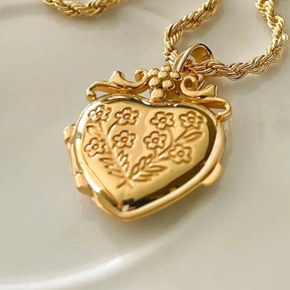 Heart-flower gold-plated album pendant, keepsake, different variations