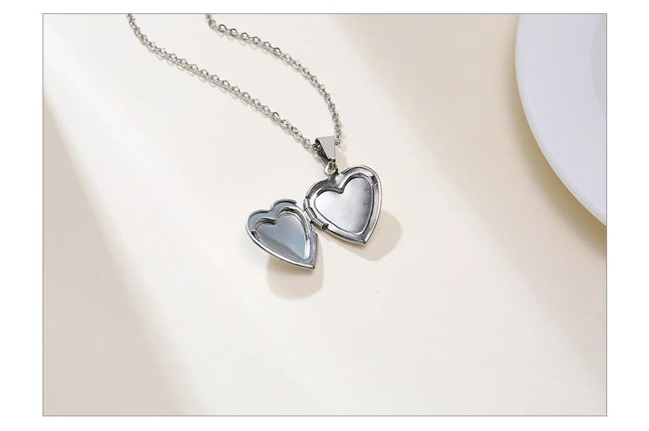 VNOX Heart Locket Necklace with Picture and Name for Women