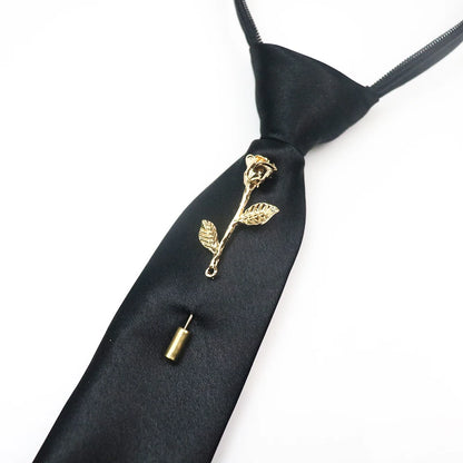 Luksus solmio kukkarintaneulalla