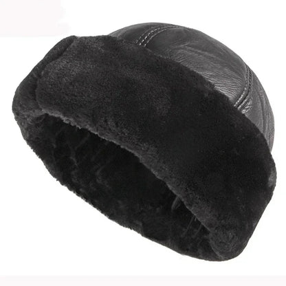 Men's leather and fur hat with fleece lining