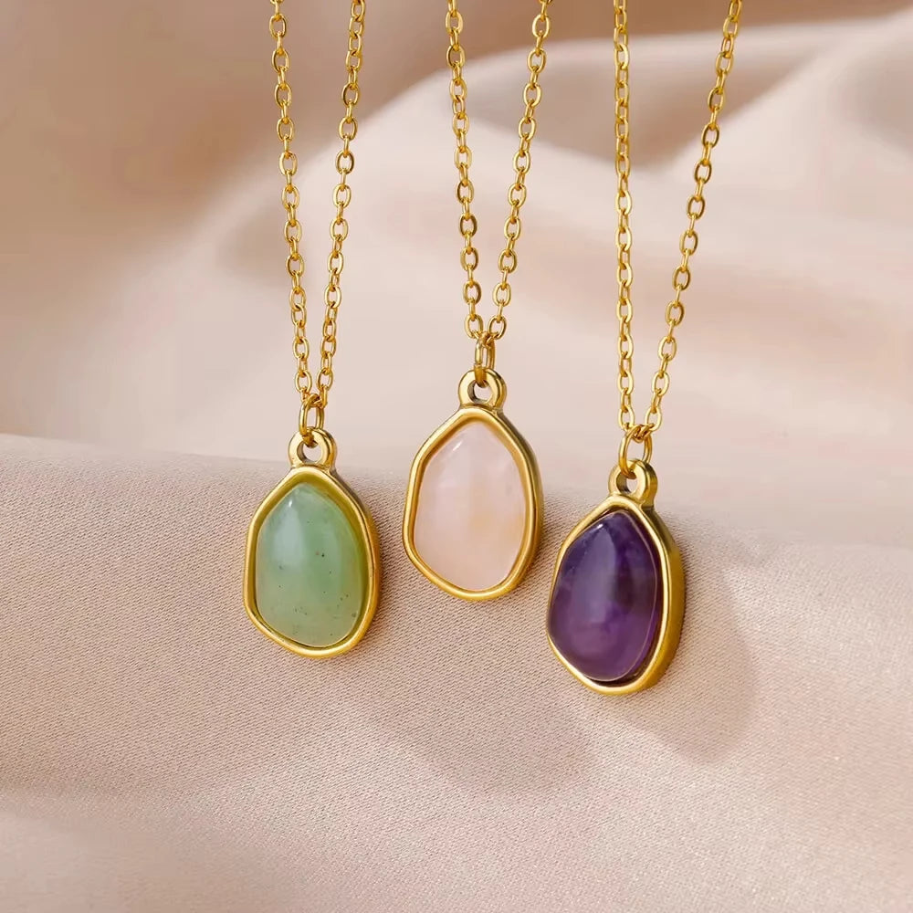 Trendy opal stone pendant necklace, available in different variants