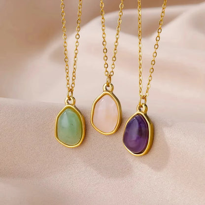 Trendy opal stone pendant necklace, available in different variants