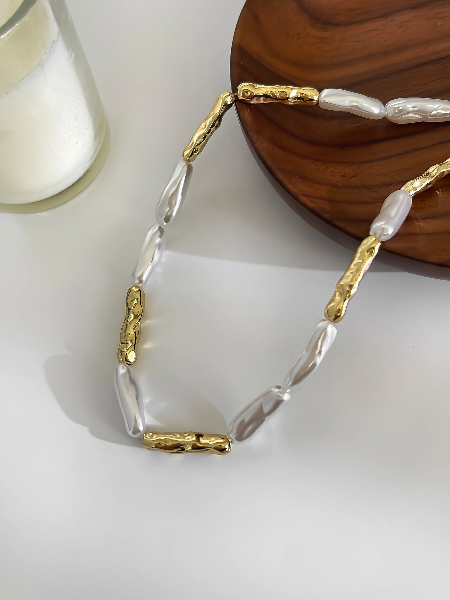 Barokki-helminen kaulakoru naisille