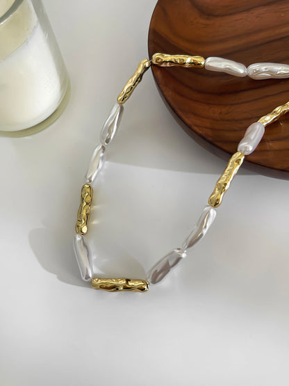 Barokki-helminen kaulakoru naisille