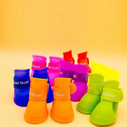 Waterproof dog boots 4pcs, with adjustable strap and non-slip sole