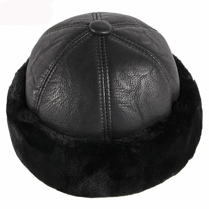 Men's leather and fur hat with fleece lining