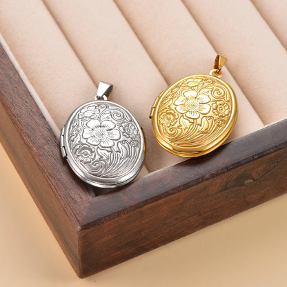 Nostalgic Photo Locket Necklace for Women