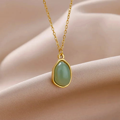 Trendy opal stone pendant necklace, available in different variants