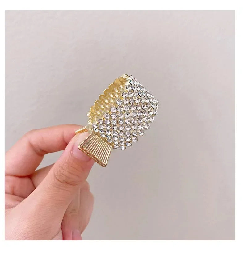 Tyylikäs poninhäntä solki paksuille hiuksille