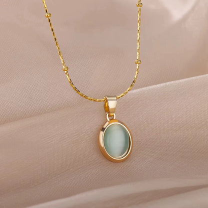 Trendy opal stone pendant necklace, available in different variants