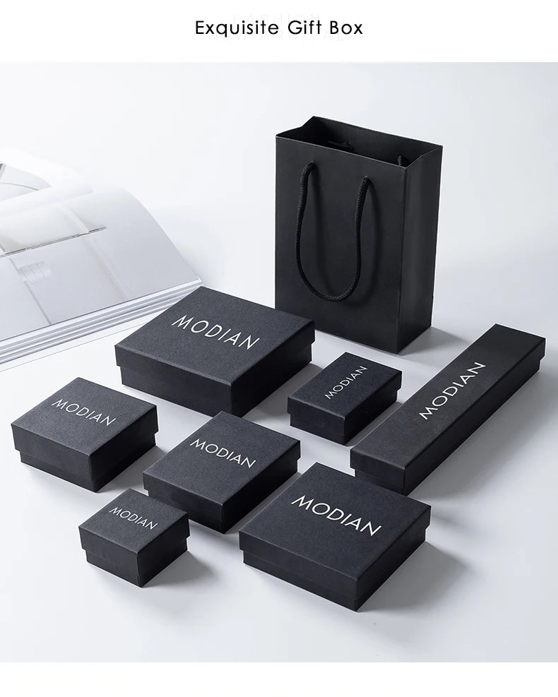 925 Hopeinen sydänsormus Zirkonialla, naisten kihlasormuksen tyyliä