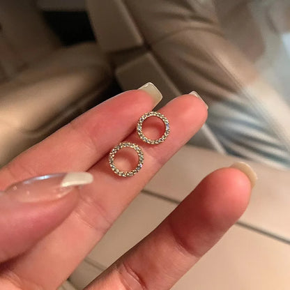 Star stud earrings with zirconia stones and tassels, trendy silver design