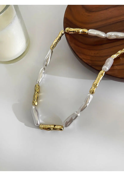 Barokki-helminen kaulakoru naisille