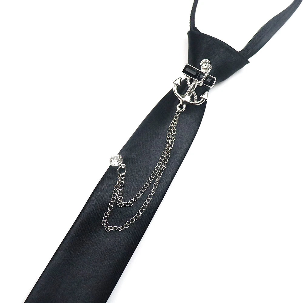 Luksus solmio kukkarintaneulalla