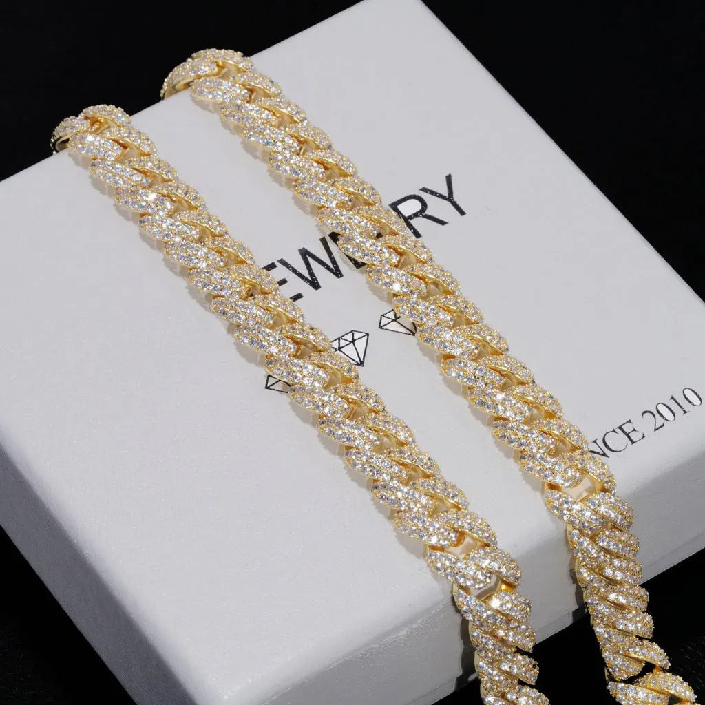Diamond Cuban Link Chain, täynnä cz-timantteja