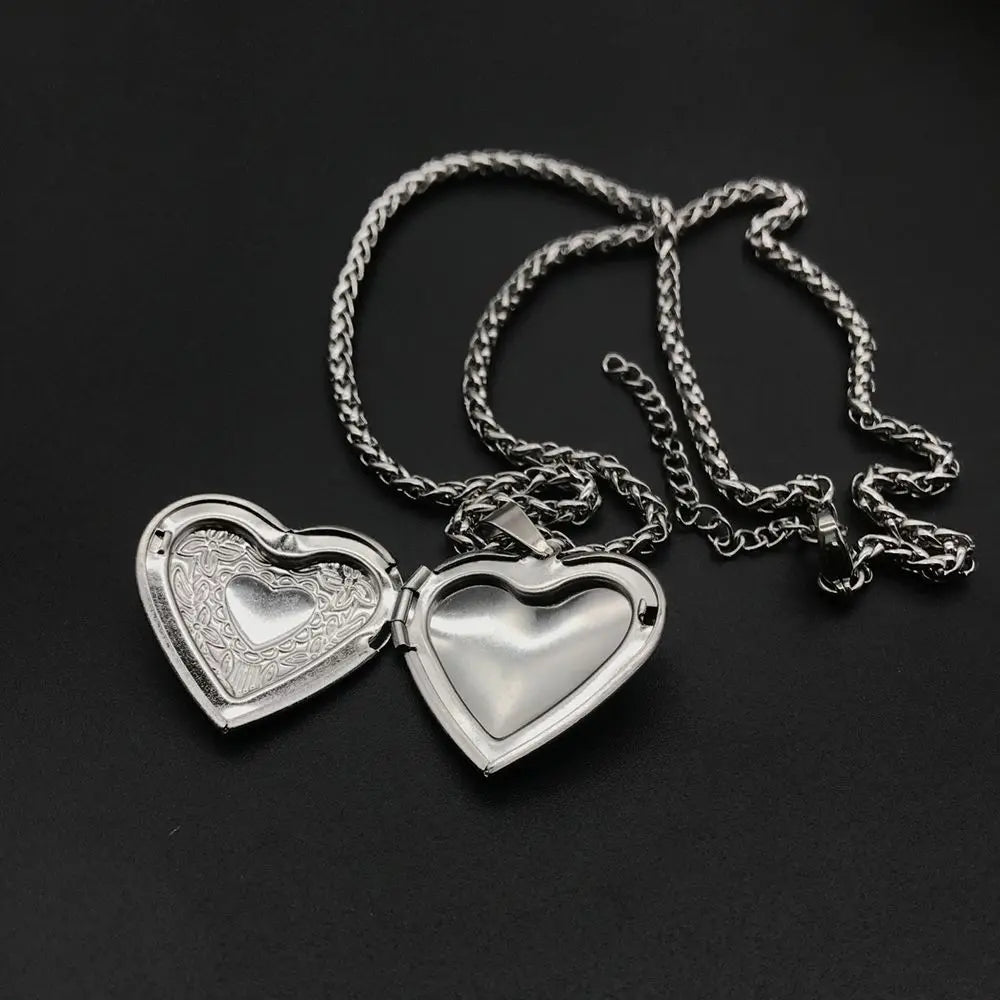 Heart locket necklace for women and men, gold or silver