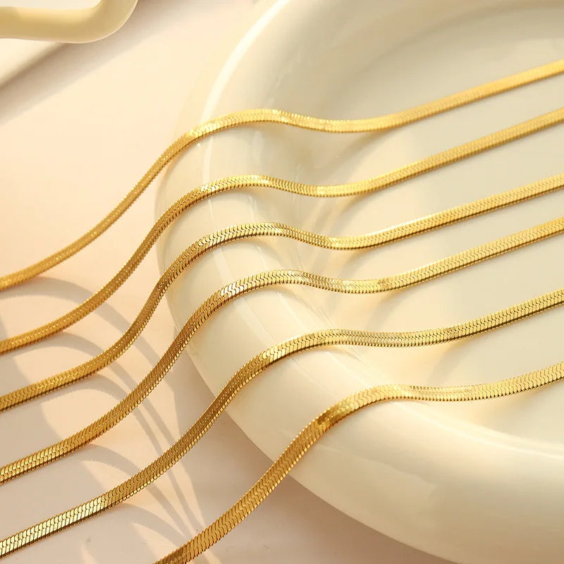 HIYEE Snake chain necklace, unisex design, available in different variations